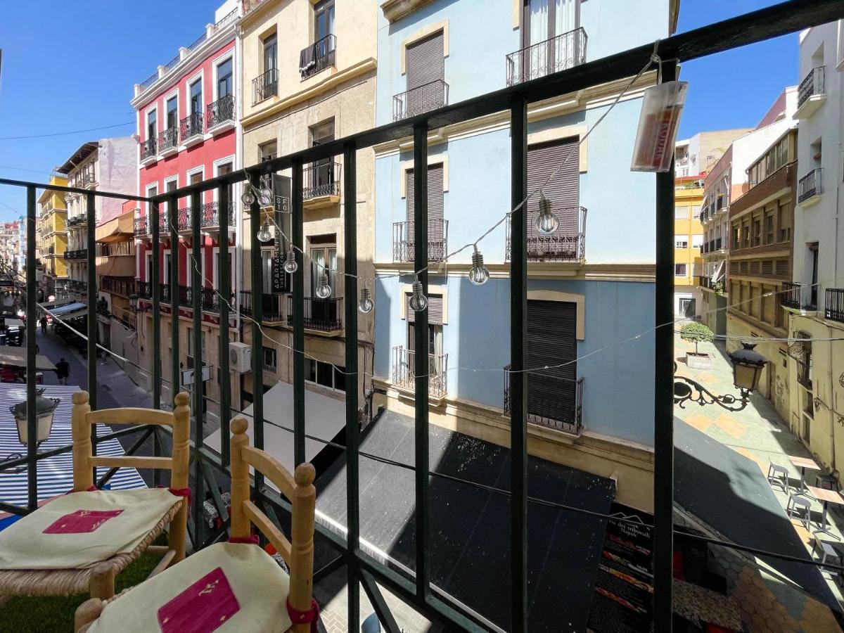 Apartamento Con Mucho Encanto En Pleno Centro Alicante Exterior foto